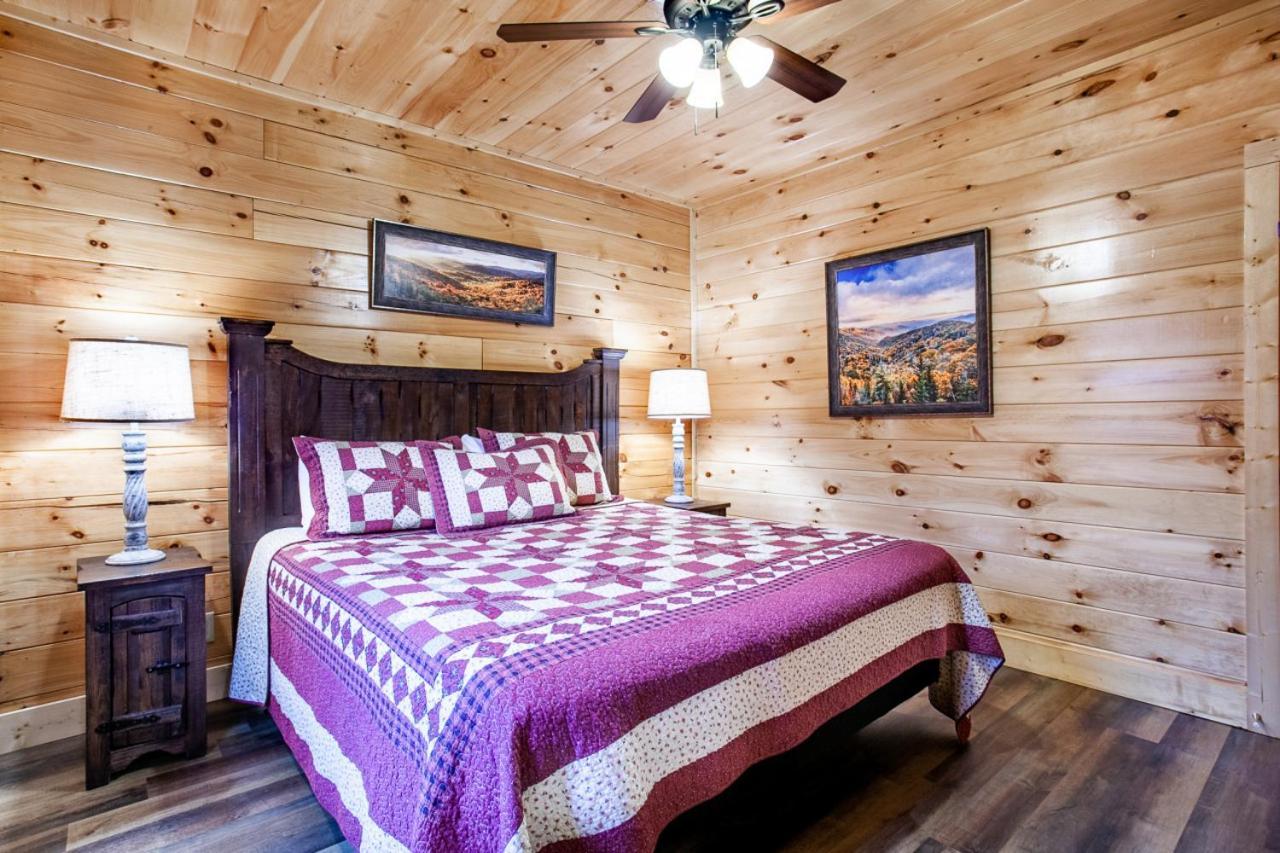 Swimming Bears Lodge 1 With Indoor Pool And Hot Tub Pigeon Forge Exterior foto